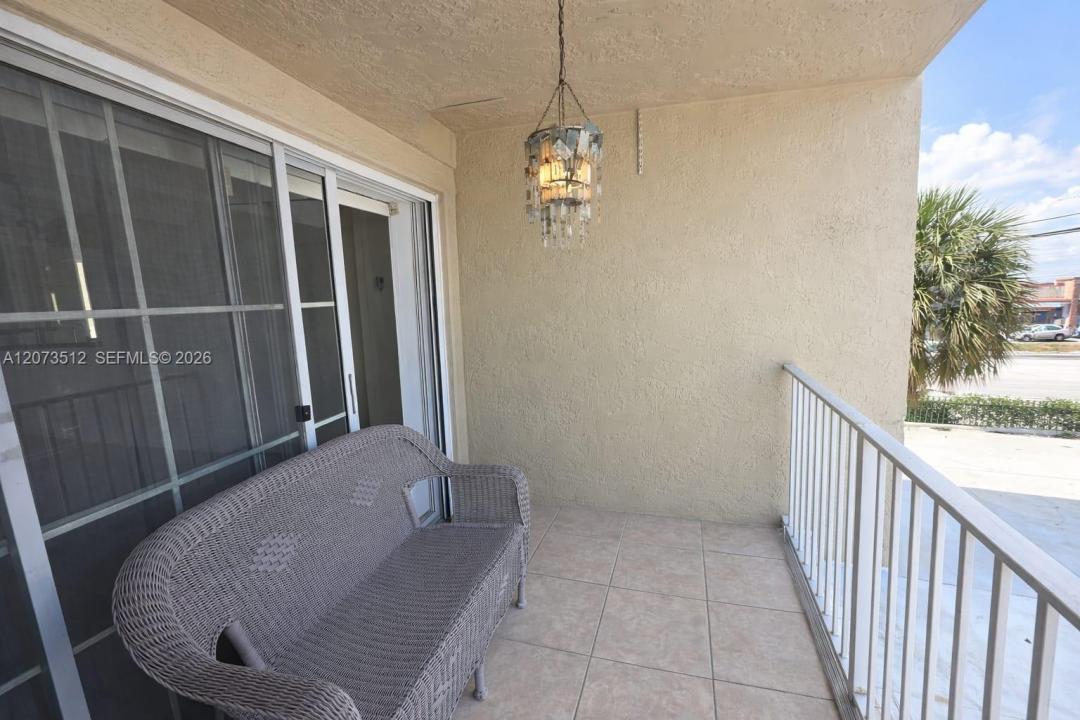 15761 SW 137 ave 202, Miami, Florida 33177, USA