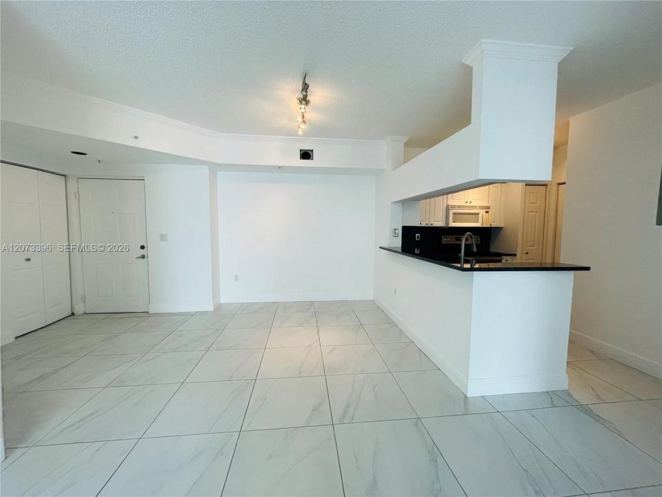 17150 N Bay Rd 2902, Sunny Isles Beach, Floride 33160, États-Unis