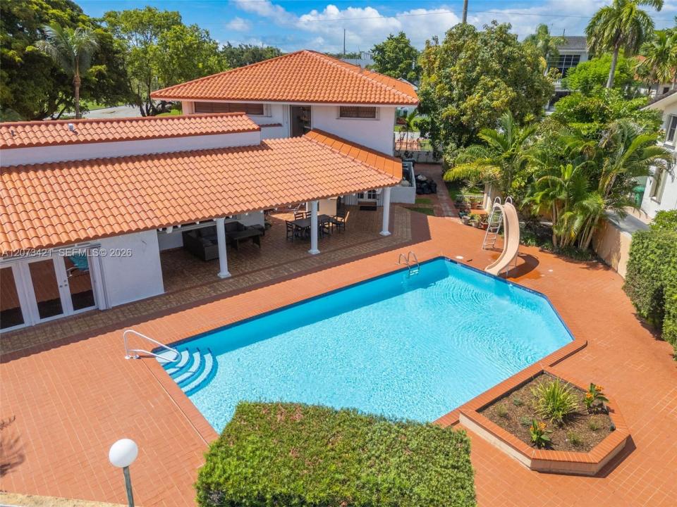 8390 SW 2nd St, Miami, Floride 33144, États-Unis