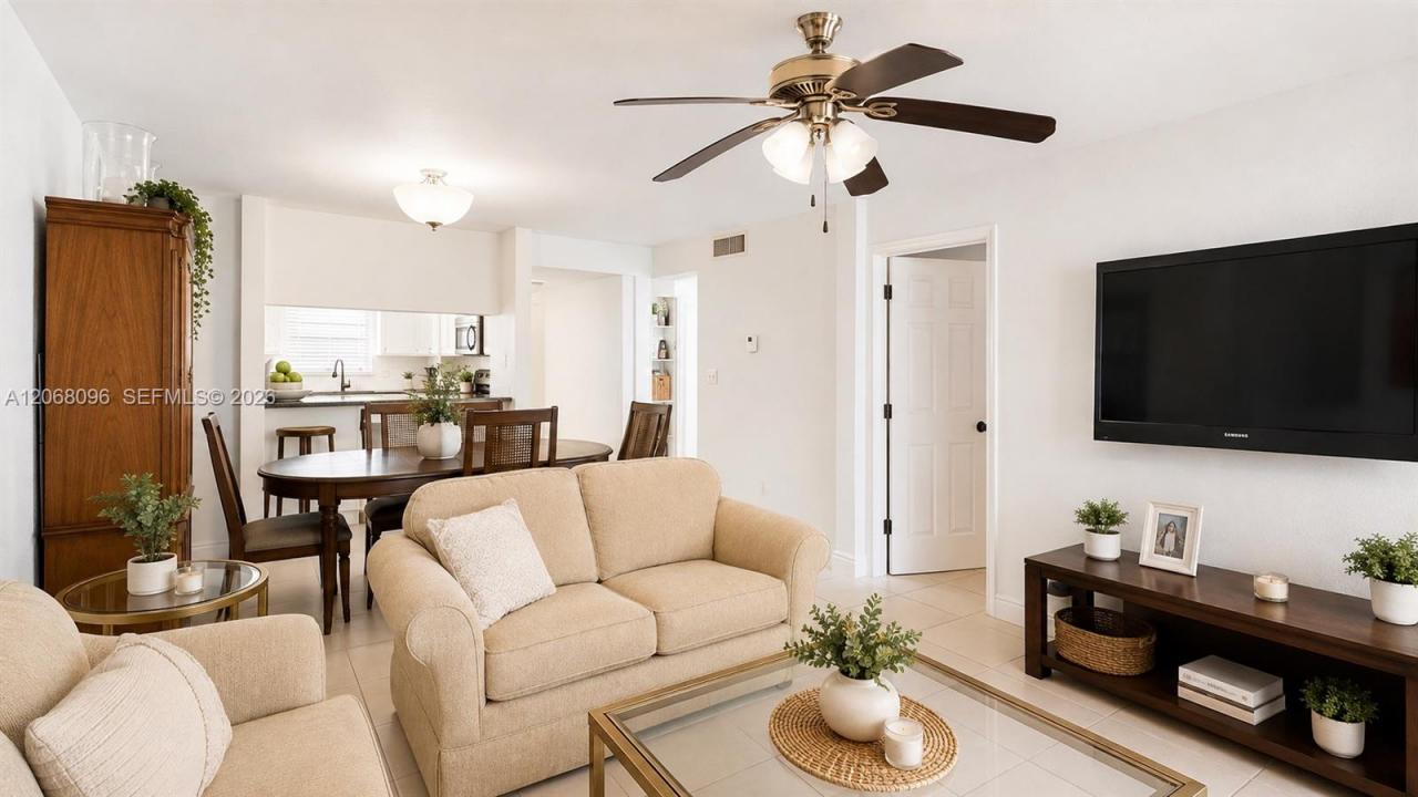19771 SW 114th Ave 126, Miami, Florida 33157, Stati Uniti