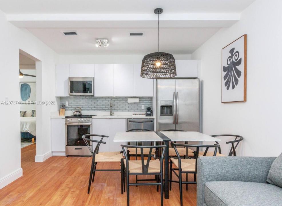 6509 NE 5th Ave Blue, Miami, Florida 33138, USA