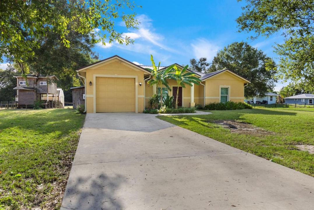 3845 NW 21ST Avenue, Okeechobee, Florida 34972, USA