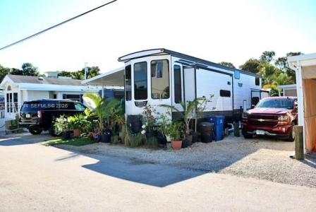 325 Calusa St, Key Largo, Florida 33037, USA