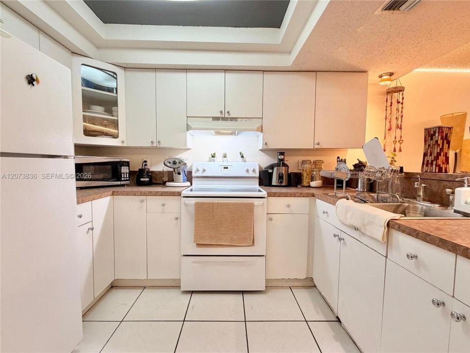 3730 Inverrary Dr 1G, Lauderhill, Floride 33319, États-Unis