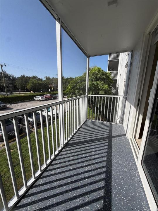 16851 NE 23rd Ave B214, North Miami Beach, Floride 33160, États-Unis