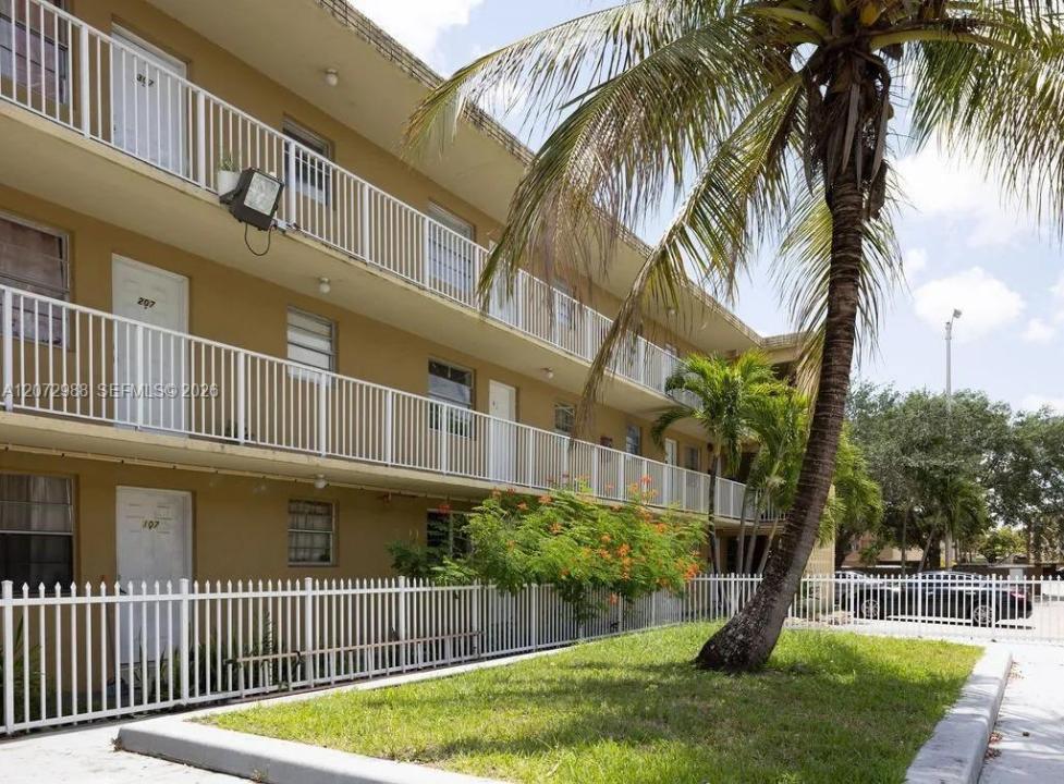 955 W 74 Street 207, Hialeah, 플로리다 33012, 미국