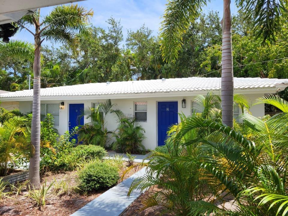 1028 NE 10TH Avenue 1-4, Fort Lauderdale, Florida 33334, USA