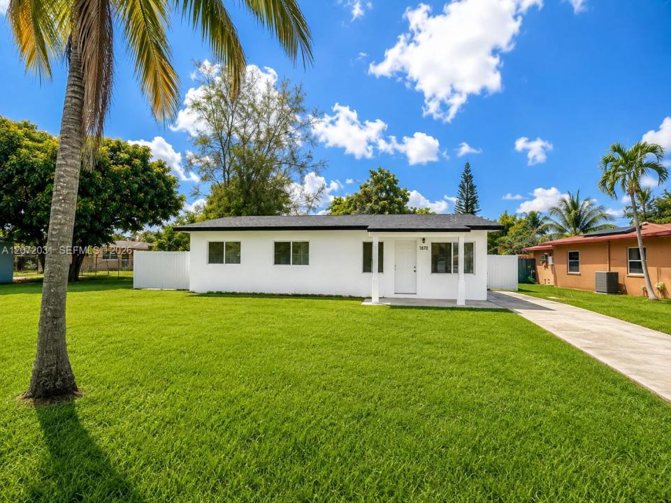 1870 NE 154th Ter, North Miami Beach, Floride 33162, États-Unis