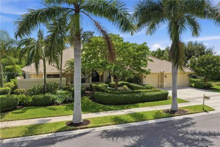 360 NE Coconut Cir, Weston, Florida 33326, USA