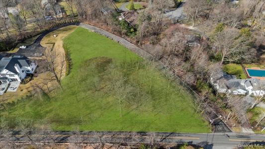 36 Cow Neck Road, North Hempstead, New York 11050, États-Unis