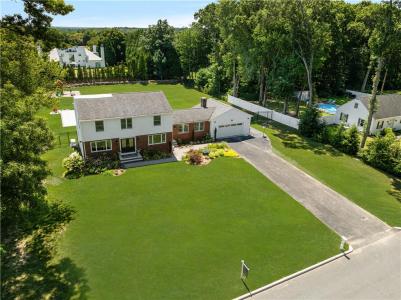 16 Lennon Road, Lincoln, Rhode Island 02865, USA