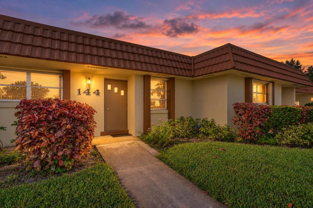 5780 FERNLEY W Drive 144, West Palm Beach, Florida 33415, USA