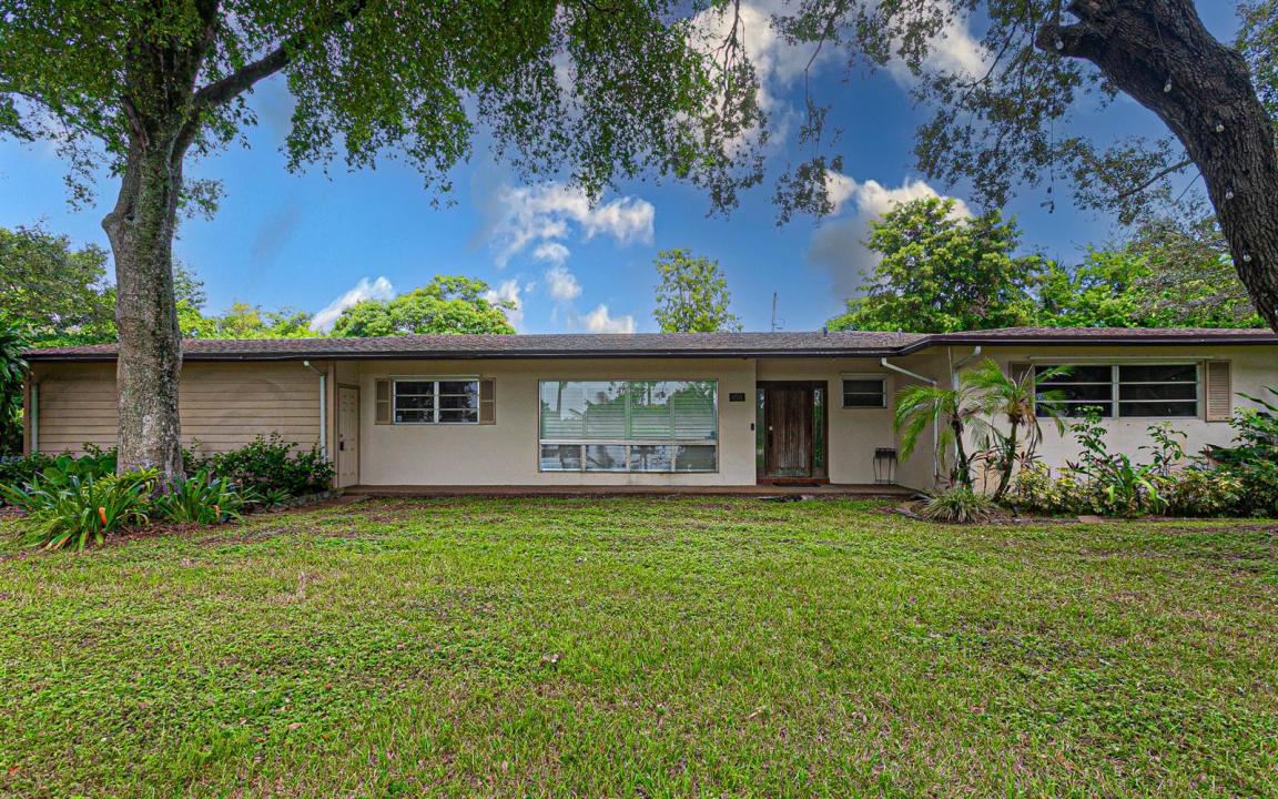 4511 E Country Club Circle, Plantation, Flórida 33317, Estados Unidos