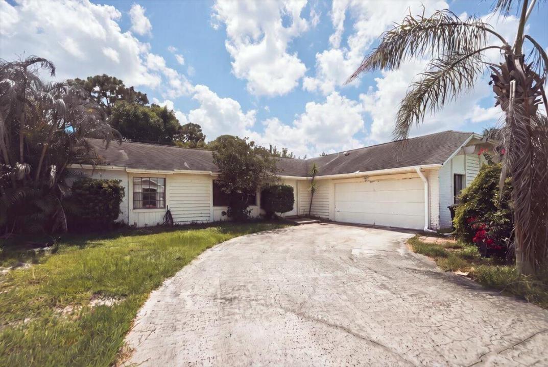 1646 SE HOLIDAY Road, Port St. Lucie, Floride 34952, États-Unis