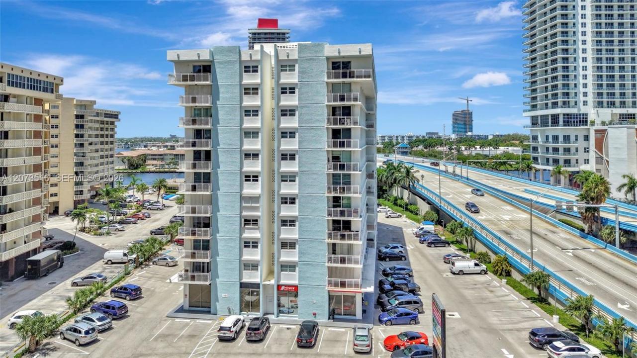 1801 S Ocean Dr 241, Hallandale Beach, Floryda 33009, USA