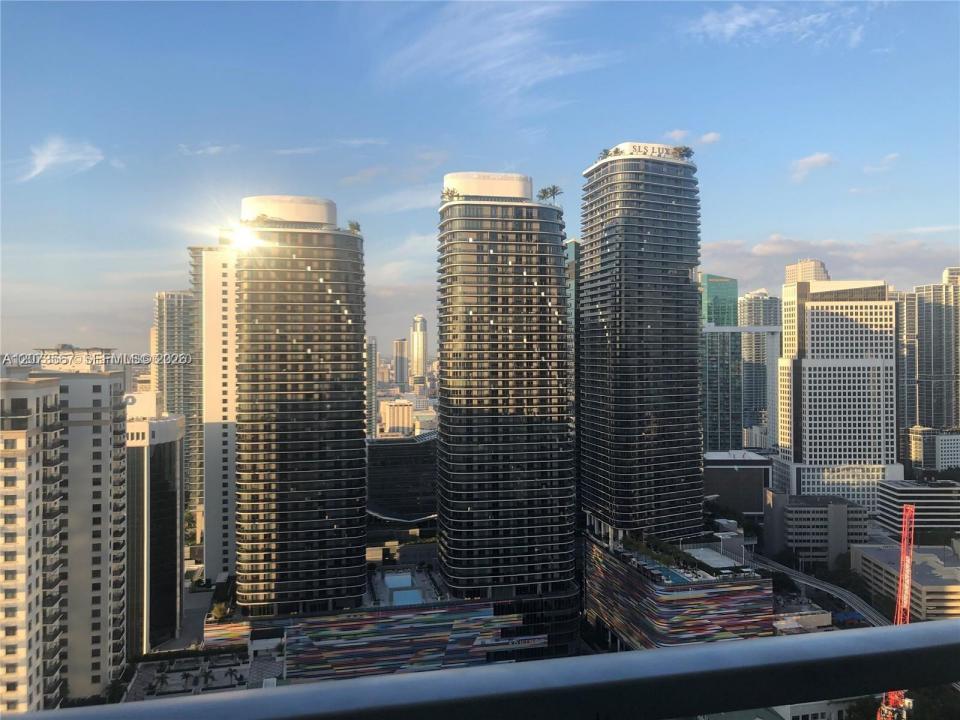 1111 SW 1st UPH4021-, Miami, Florida 33130, Stati Uniti