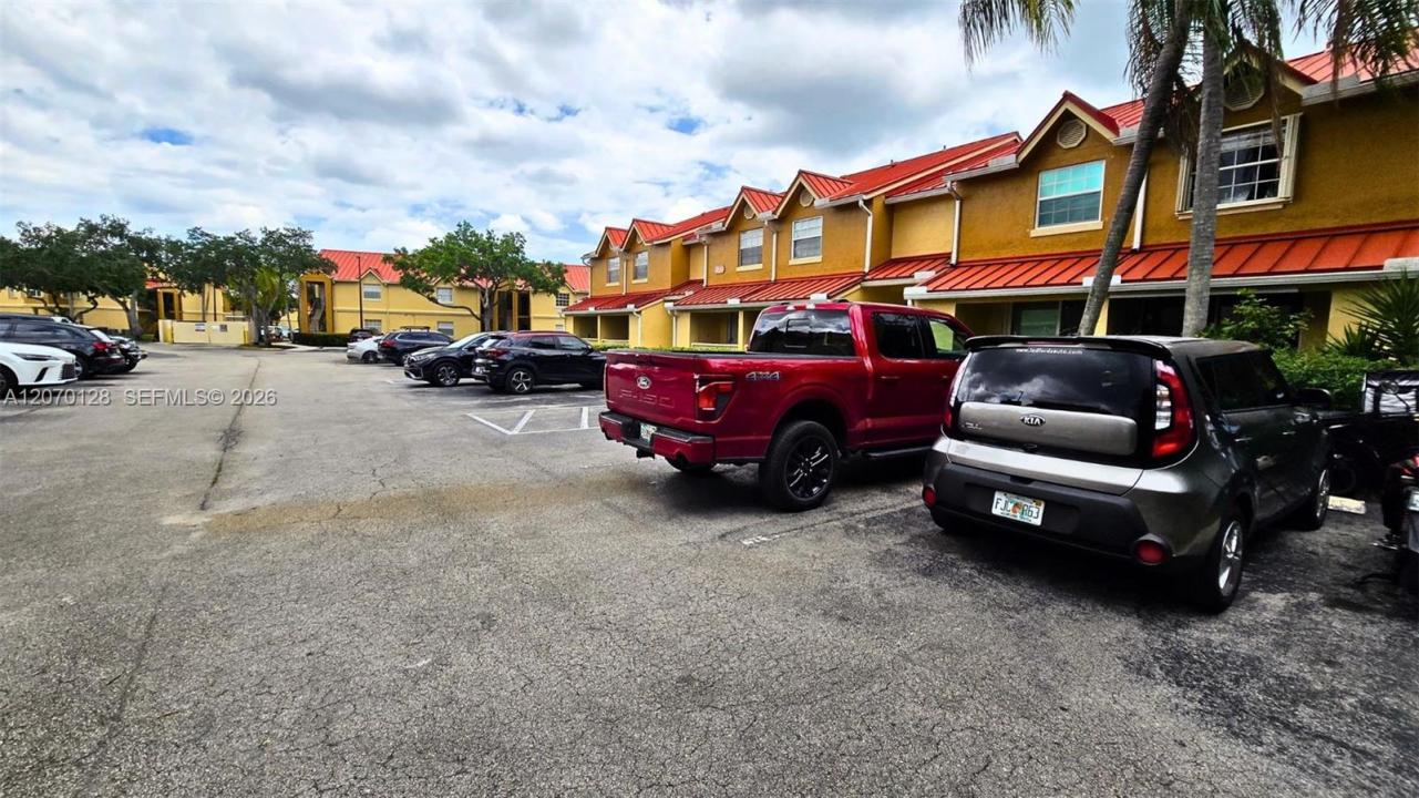 18332 NW 68th Ave H, Hialeah, Flórida 33015, Estados Unidos