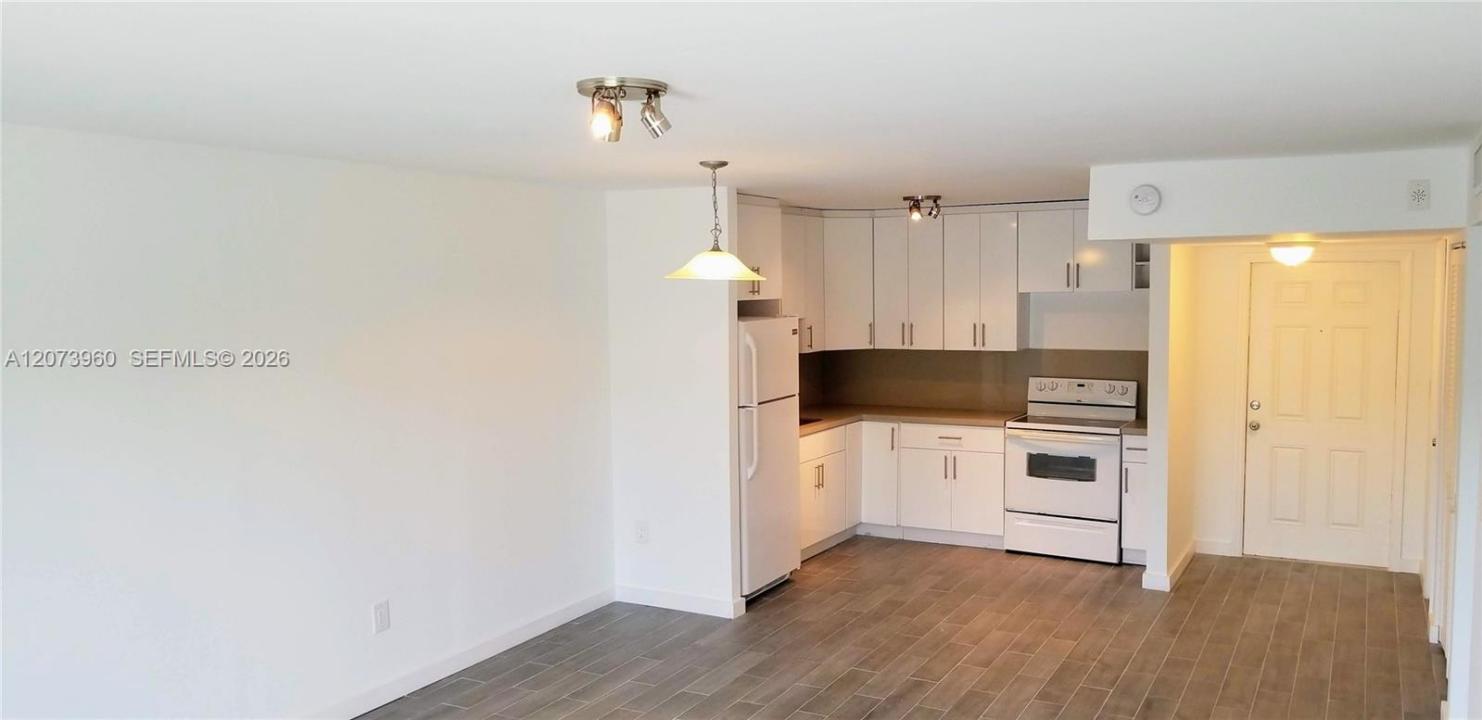 15205 NE 6th Ave D204, Miami, 플로리다 33162, 미국
