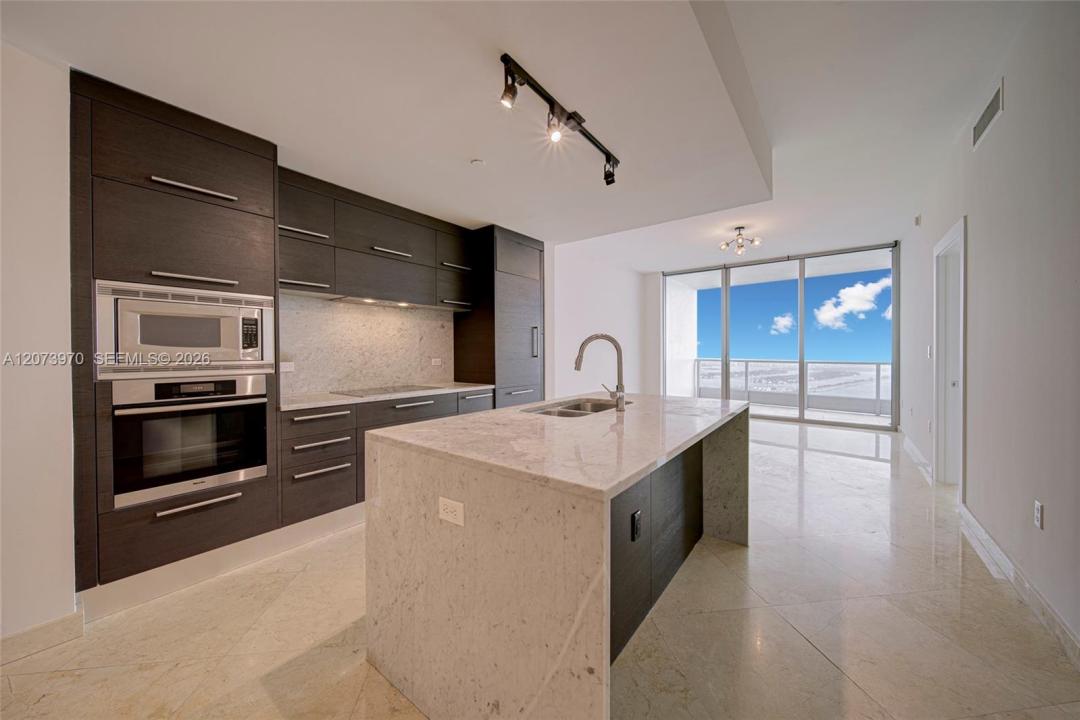 900 Biscayne Blvd 5203, Miami, Florida 33132, Stati Uniti