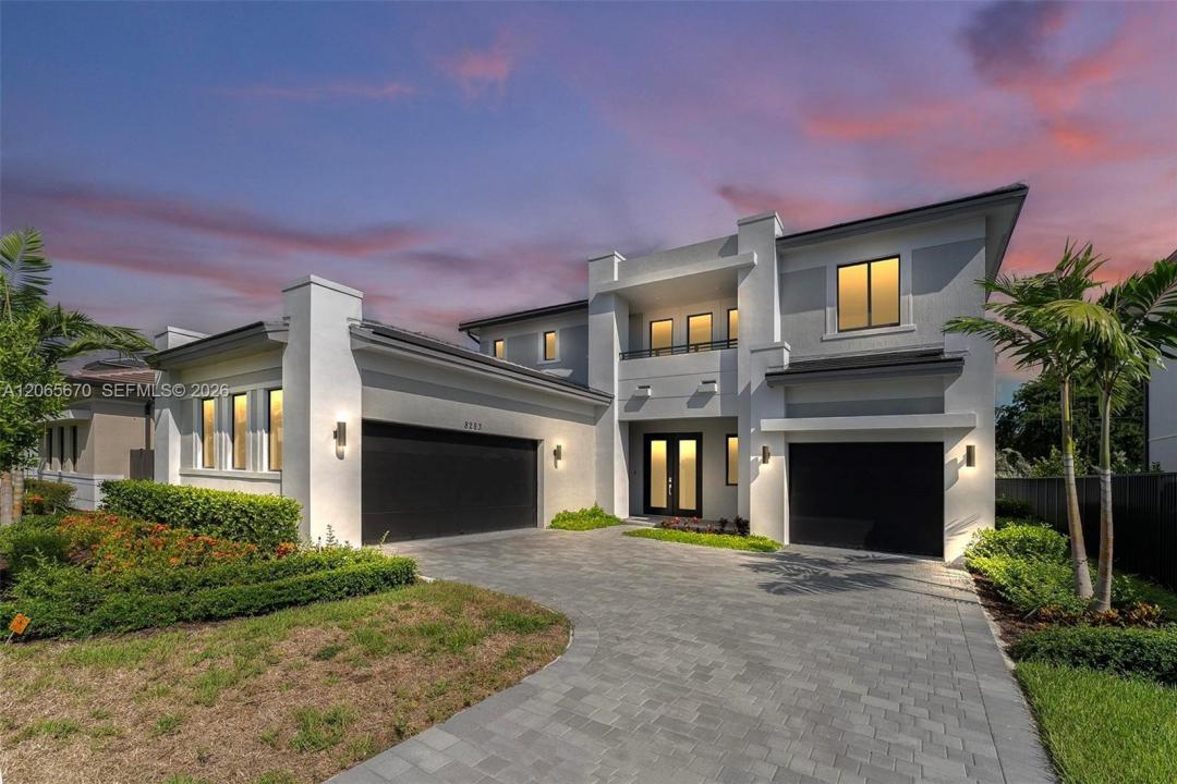 8283 SW 120th Ter, Miami, Florida 33156, USA