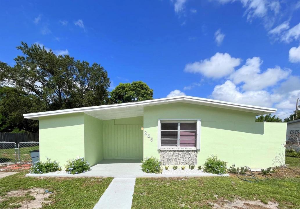 285 SE Abeto Lane, Port St. Lucie, Florida 34983, Stati Uniti