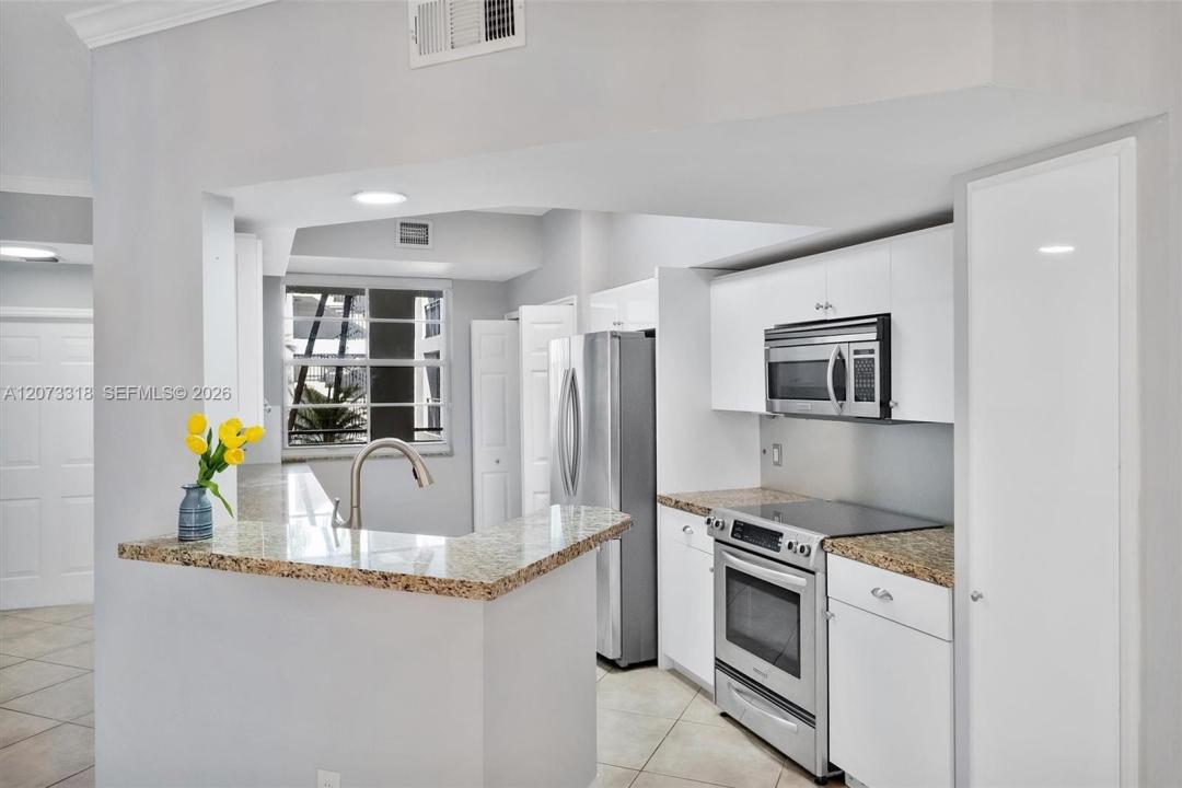 3215 NE 184th St 14208, Aventura, Floride 33160, États-Unis