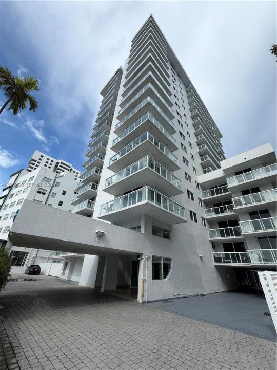 2457 Collins Ave 1405, Miami Beach, Floride 33140, États-Unis