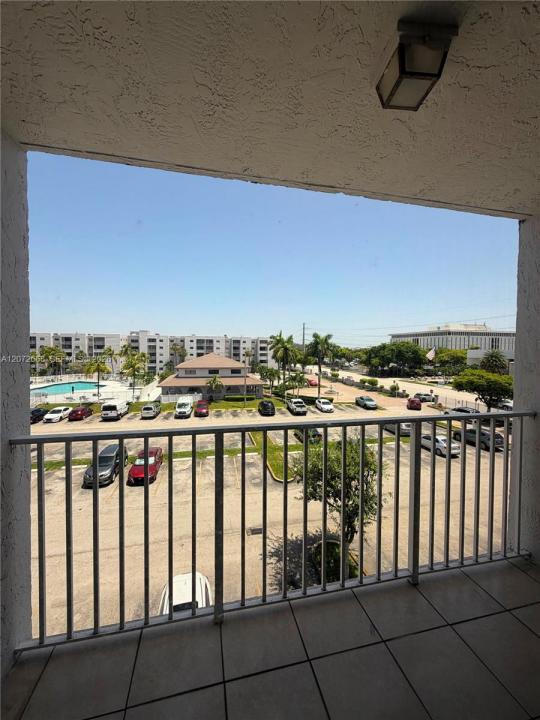 8145 NW 7th St 406, Miami, Floride 33126, États-Unis