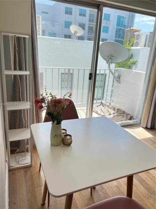 221 Meridian Ave 305, Miami Beach, Florida 33139, Stati Uniti