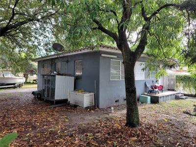 3300 NW 50th St, Miami, Florida 33142, USA