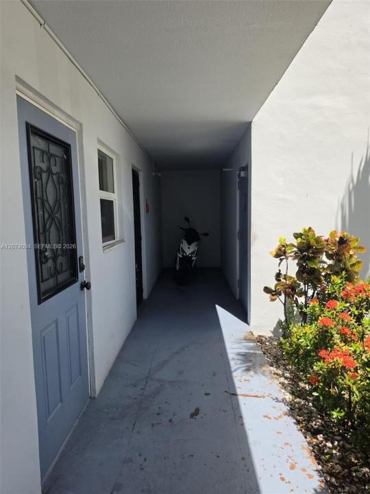 300 NE 12th Ave 108, Hallandale Beach, Floride 33009, États-Unis