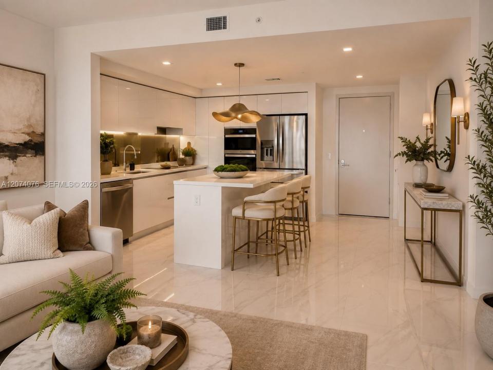 1170 E Hallandale Beach 1010, Hallandale Beach, Florida 33009, Stati Uniti