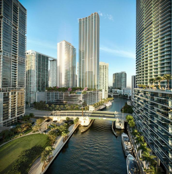 77 SE 5th Street 1809, Miami, Floride 33131, États-Unis