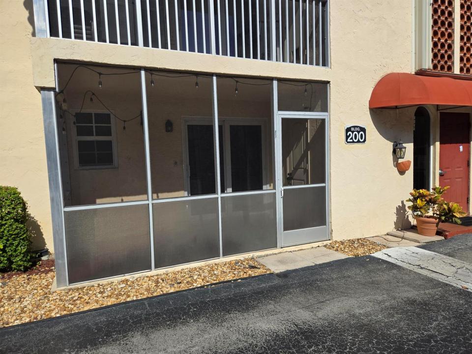 101 E McNab Road 217, Pompano Beach, Florida 33060, USA
