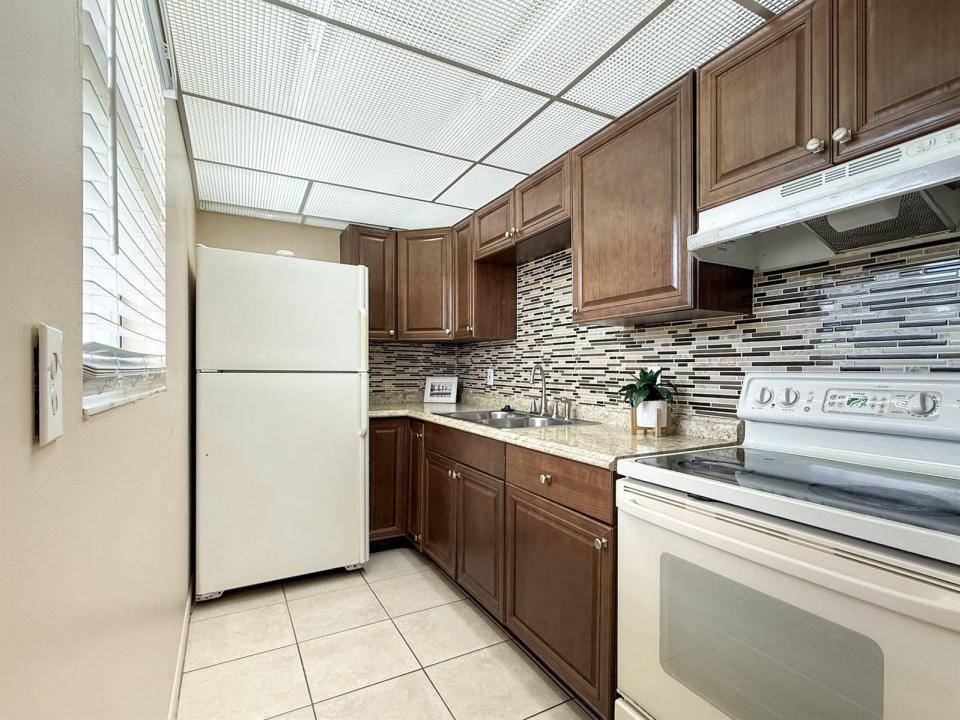 200 BONNIE Boulevard 117, Palm Springs, Florida 33461, Stati Uniti