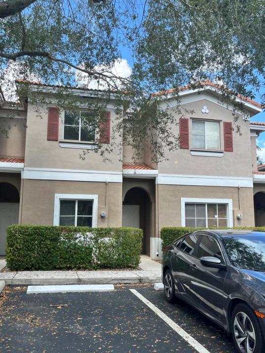 4414 WOODLAND Circle, Tamarac, Floride 33319, États-Unis