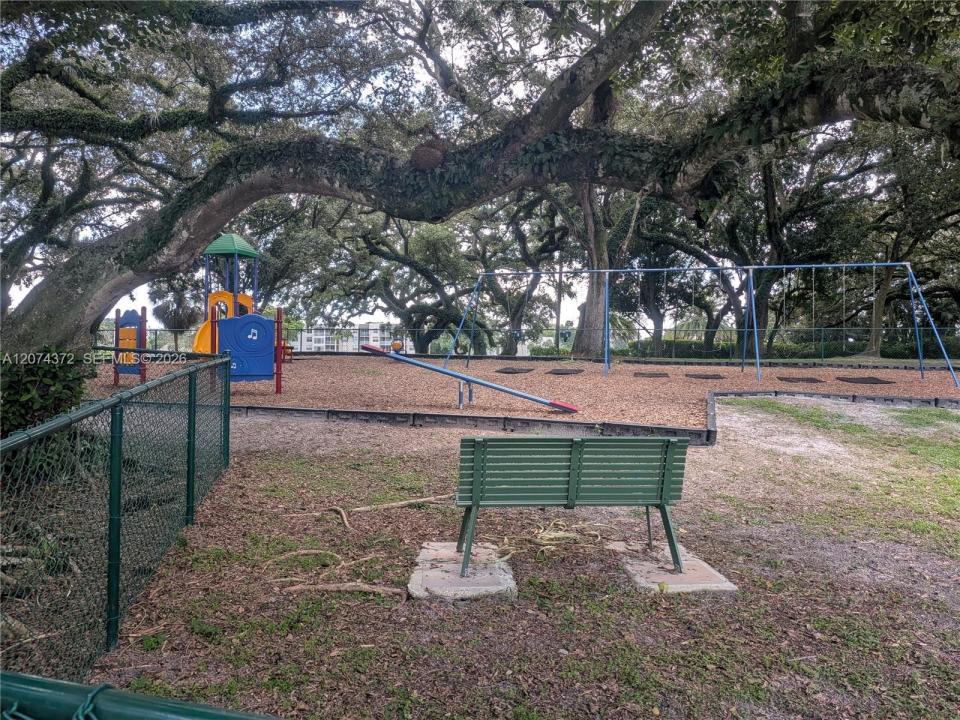9471 Evergreen Pl 106, Davie, Florida 33324, USA