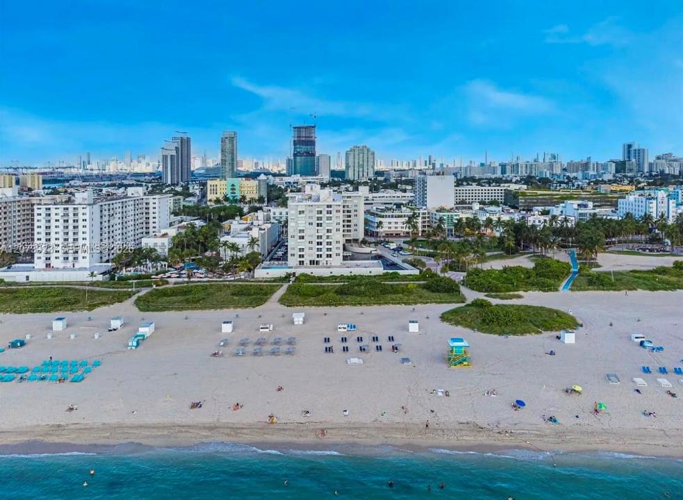 465 Ocean Dr 219, Miami Beach, Florida 33139, USA