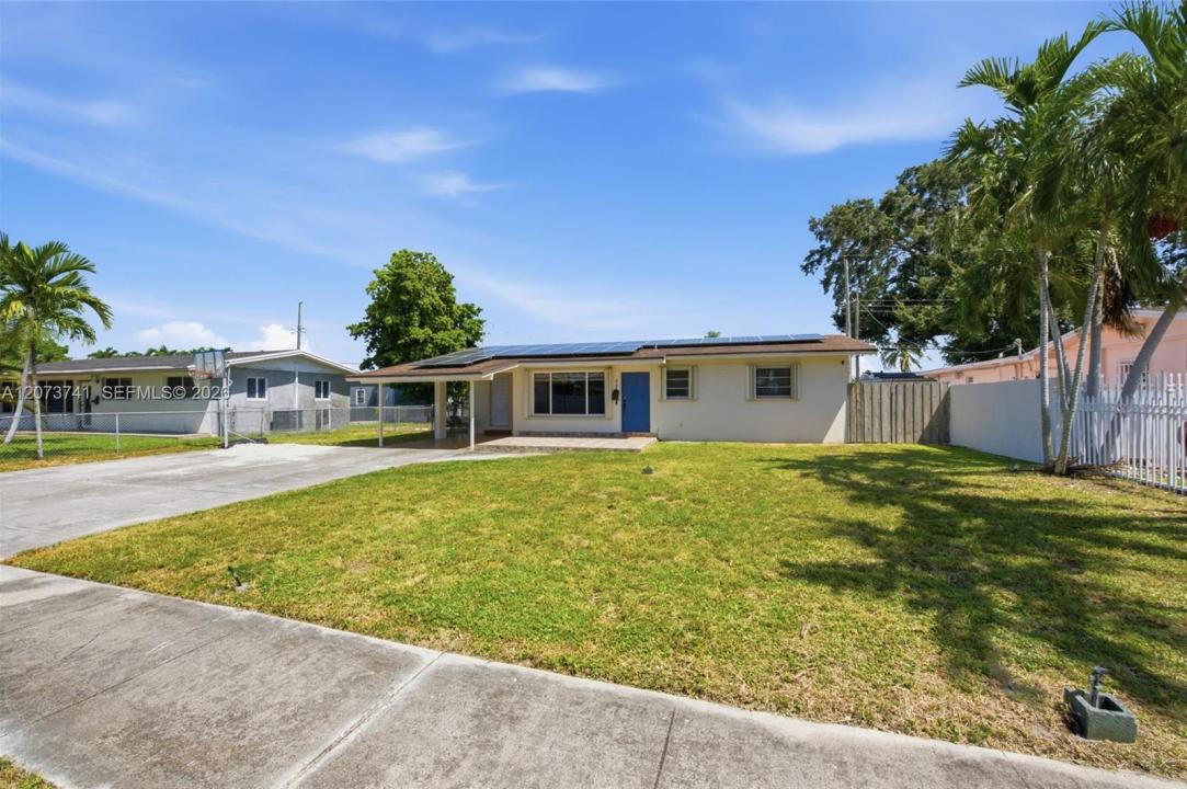 681 W 55th Pl, Hialeah, Florida 33012, Estados Unidos