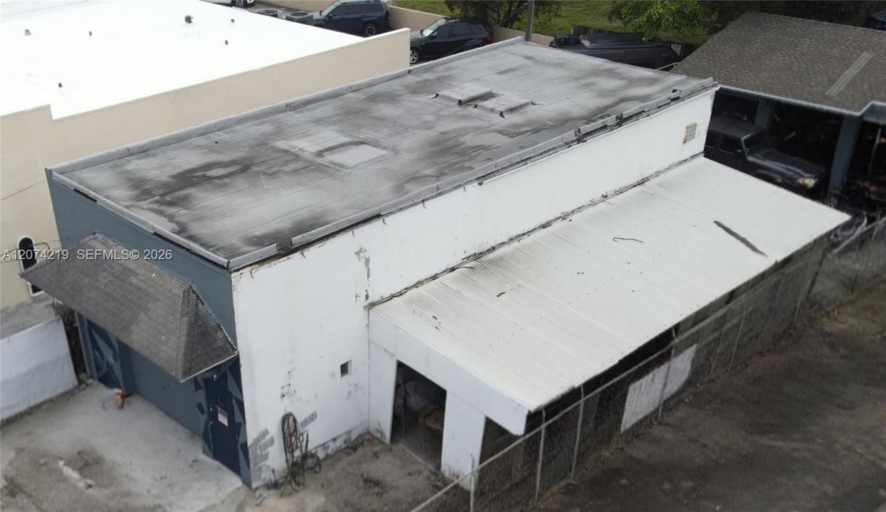 18356 W Dixie Hwy, North Miami Beach, Florida 33160, USA