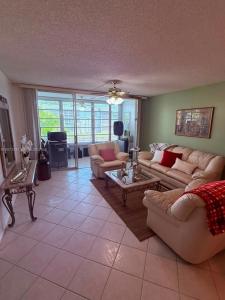 8330 Sands Point Blvd N208, Tamarac, Florida 33321, USA