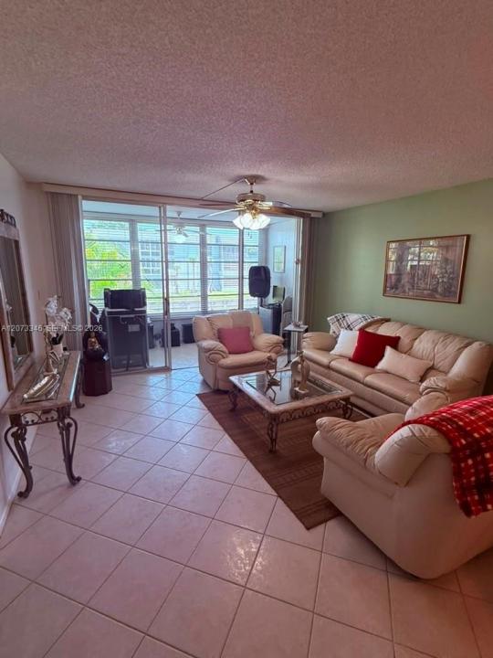 8330 Sands Point Blvd N208, Tamarac, Florida 33321, USA