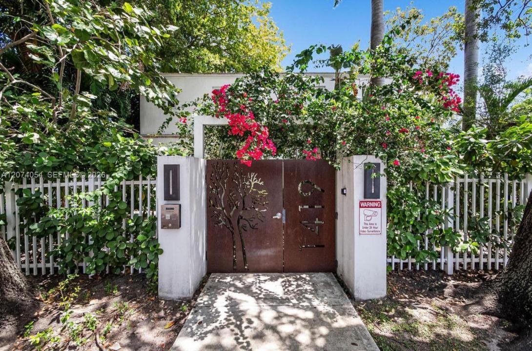 1419 West Ave 201, Miami Beach, Florida 33139, USA