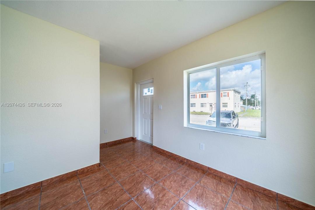 414 NW 84th Ter 414, Miami, Florida 33150, Stati Uniti