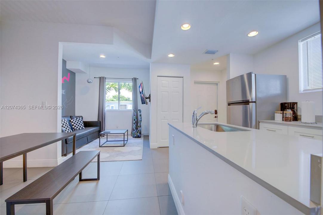 346 NW 35th St 3, Miami, Floride 33127, États-Unis