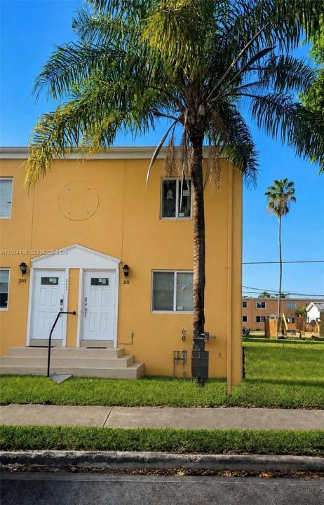 301 NW 84th St 301, Miami, Florida 33150, USA