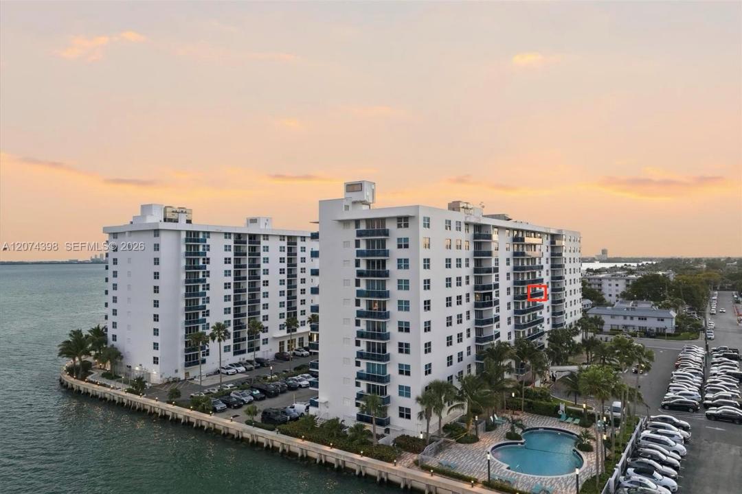 7501 E Treasure Dr 6K, North Bay Village, Floride 33141, États-Unis