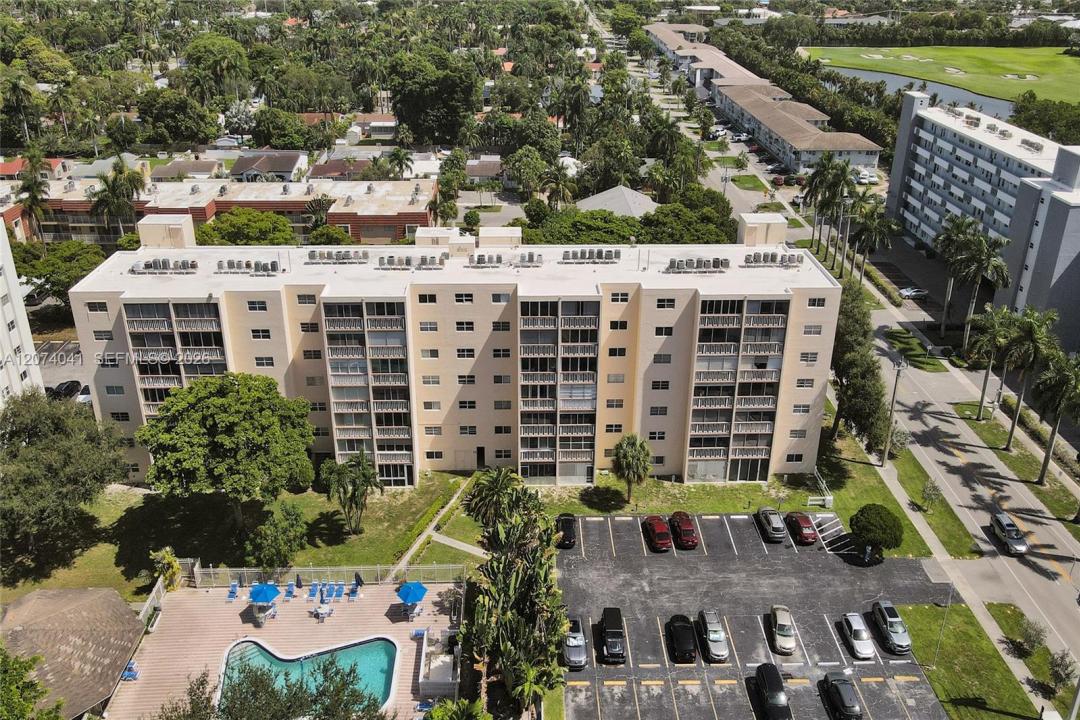 1001 NE 14th Ave 402, Hallandale Beach, Floride 33009, États-Unis