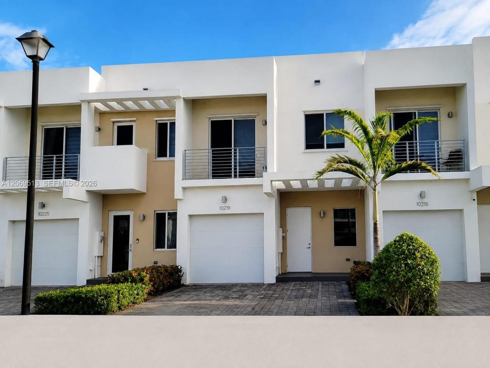 10219 NW 72nd Ter, Doral, Florida 33178, Stati Uniti