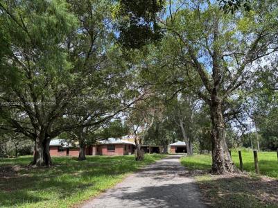 375 & 311 County Road 720, Clewiston, Florida 33440, USA